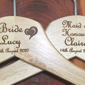 Personalised Bridal Wedding Hanger in Wood or White - Hanger Engraved Wedding Gift Bride, Bridesmaids and more - Deco Heart