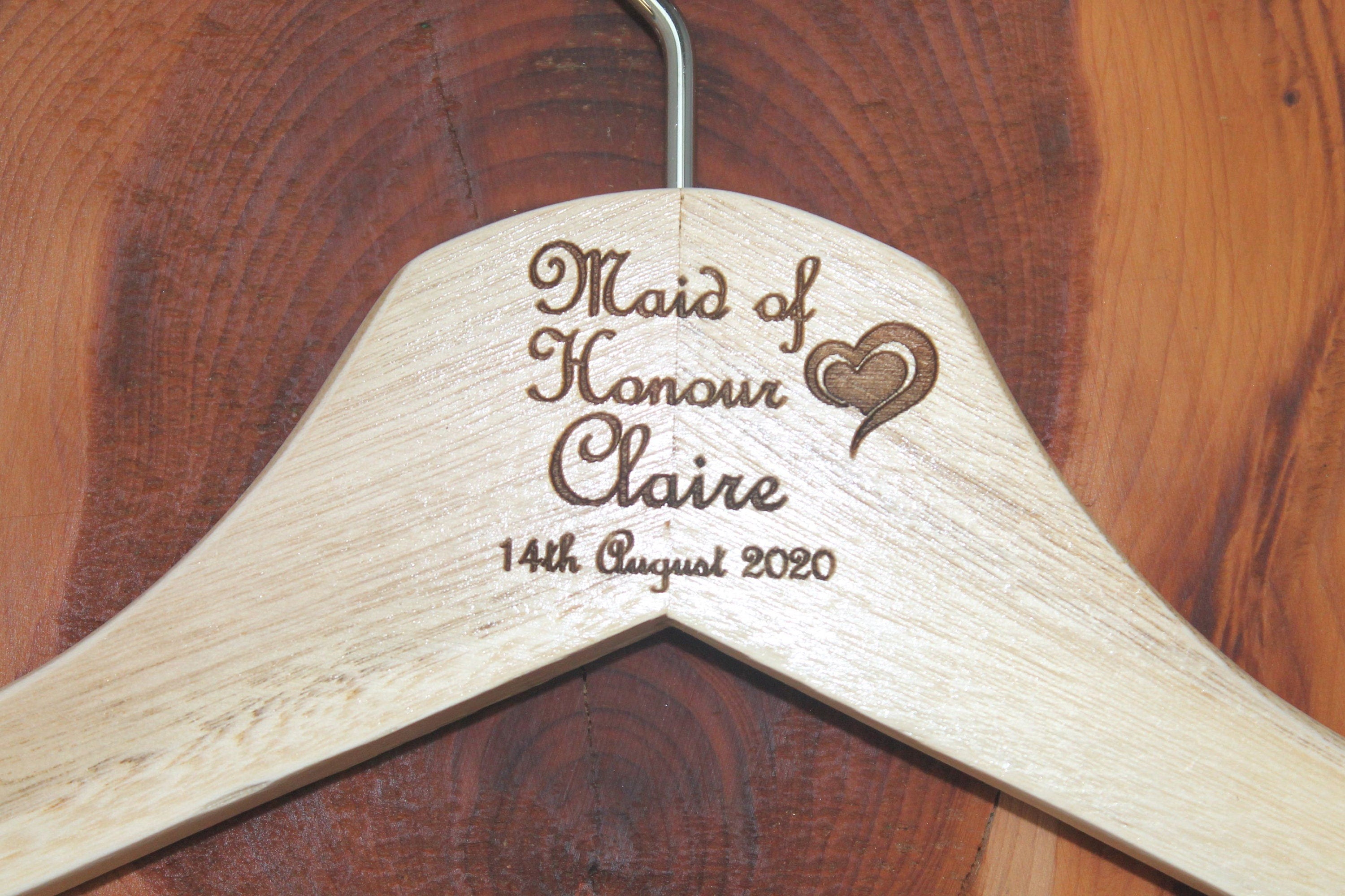 Personalised Bridal Wedding Hanger in Wood or White - Hanger Engraved Wedding Gift Bride, Bridesmaids and more - Deco Heart