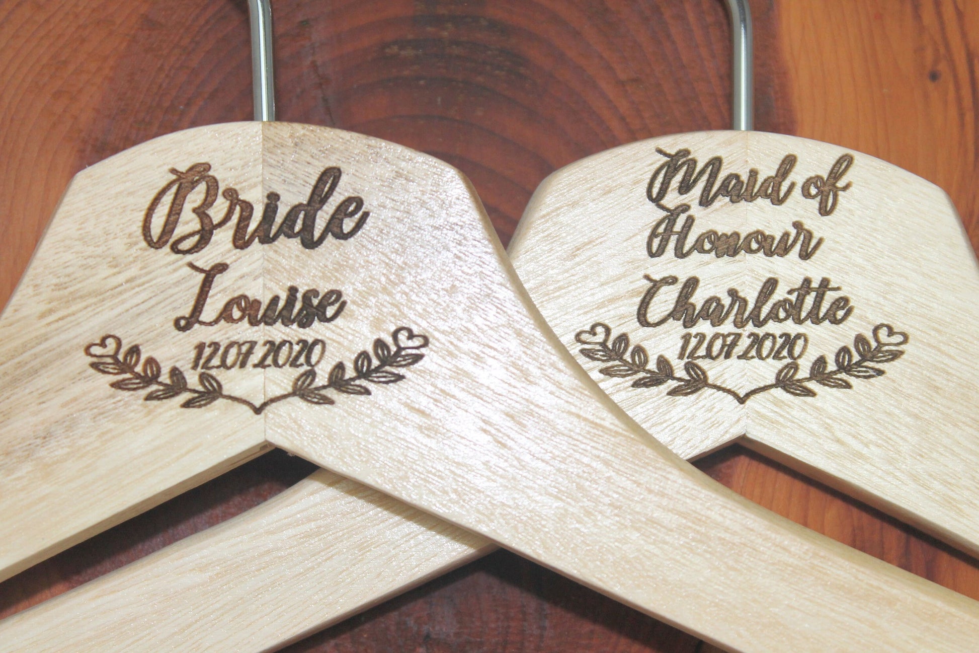 Personalised Bridal Wedding Hanger in Wood or White - Hanger Engraved Wedding Gift Bride, Bridesmaids and more - Floral Banner