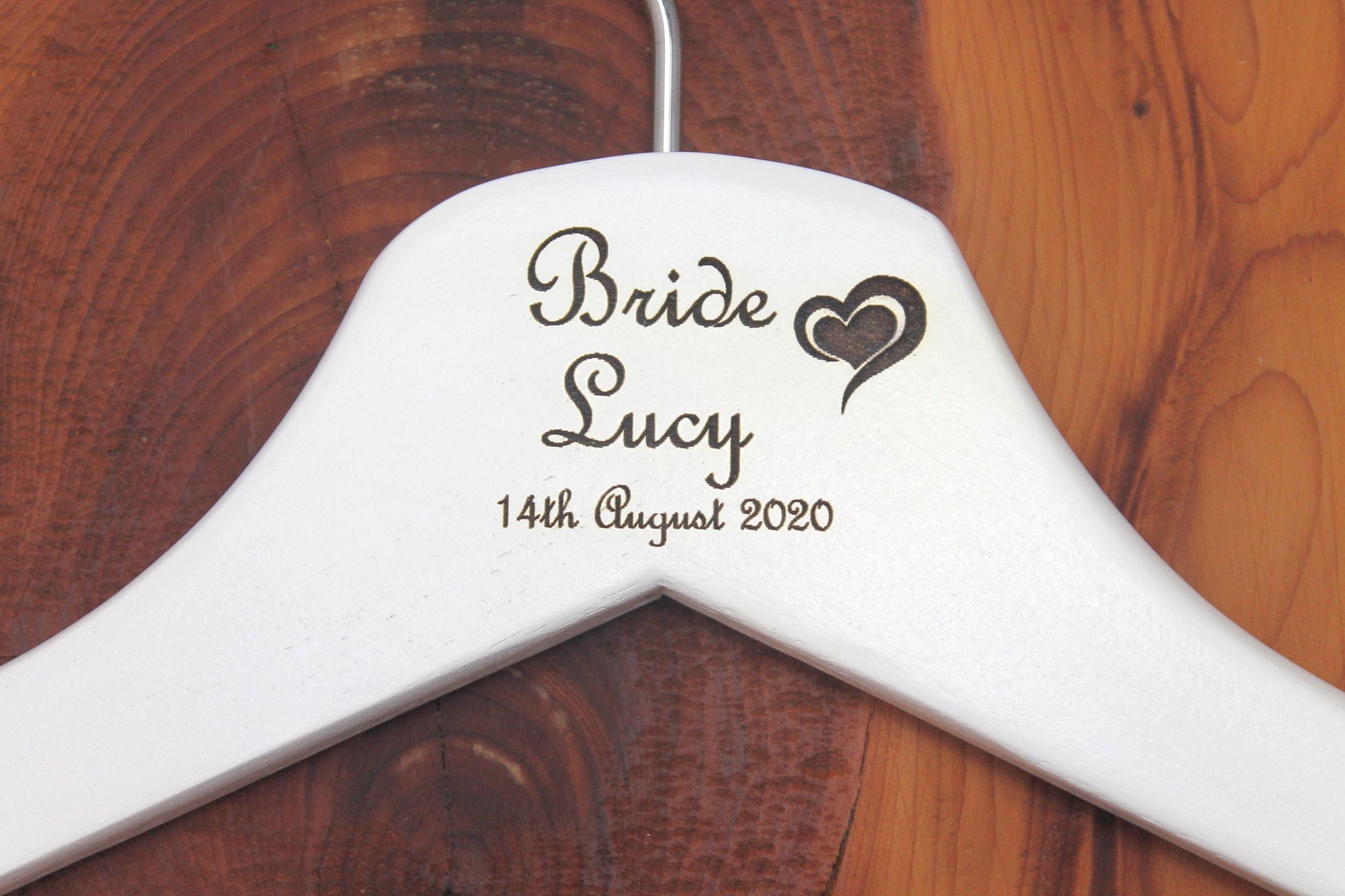 Personalised Bridal Wedding Hanger in Wood or White - Hanger Engraved Wedding Gift Bride, Bridesmaids and more - Deco Heart