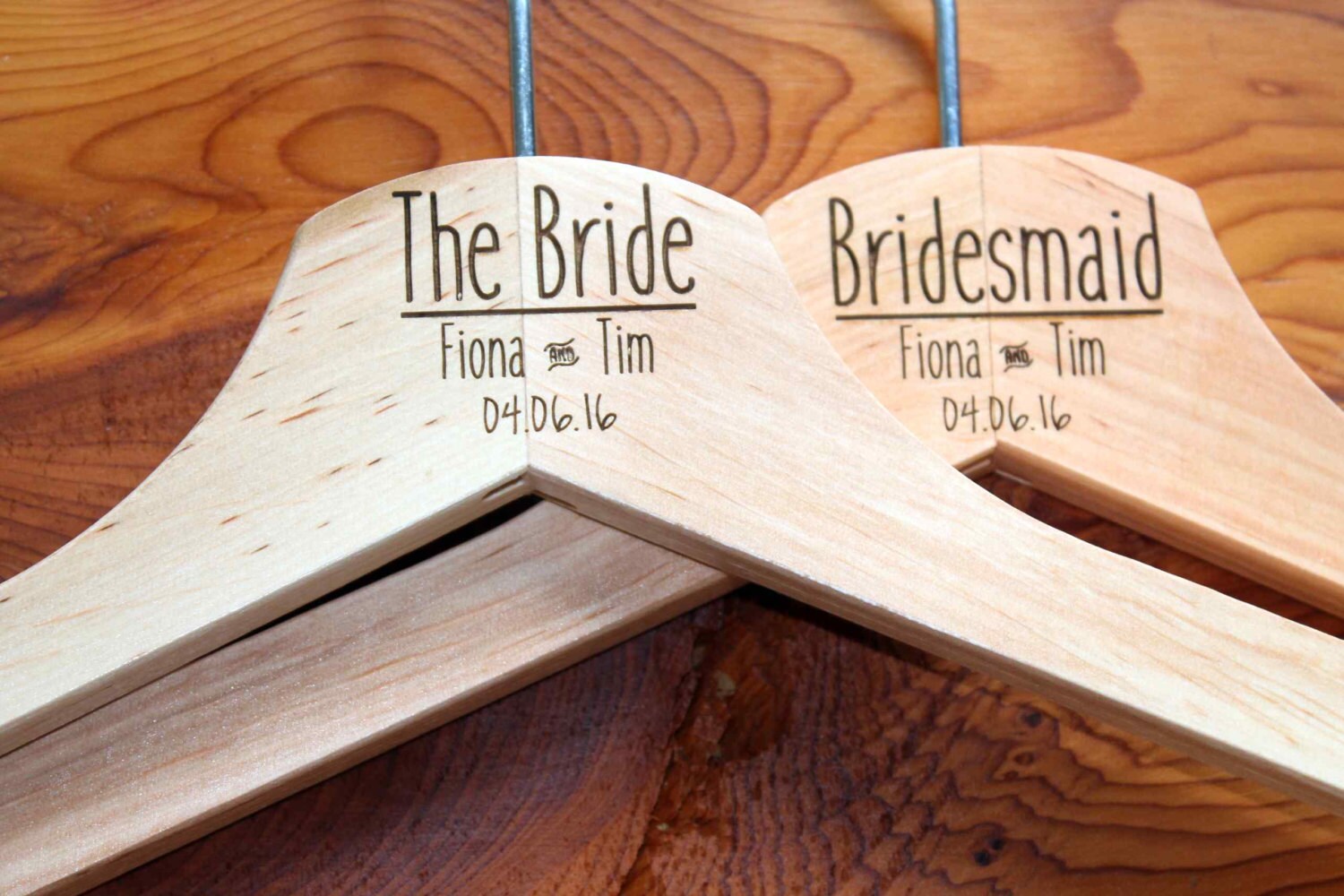 5 Personalised Bridal Wedding Hanger in Wood or White - Hanger Engraved Wedding Gift Bride, Bridesmaids and more. Line Split.